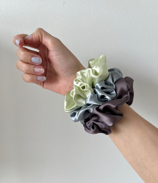 Silk Scrunchie in Honeydew