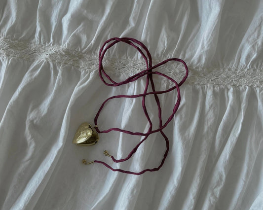 The Quiet Appeal of Silk Jewelry