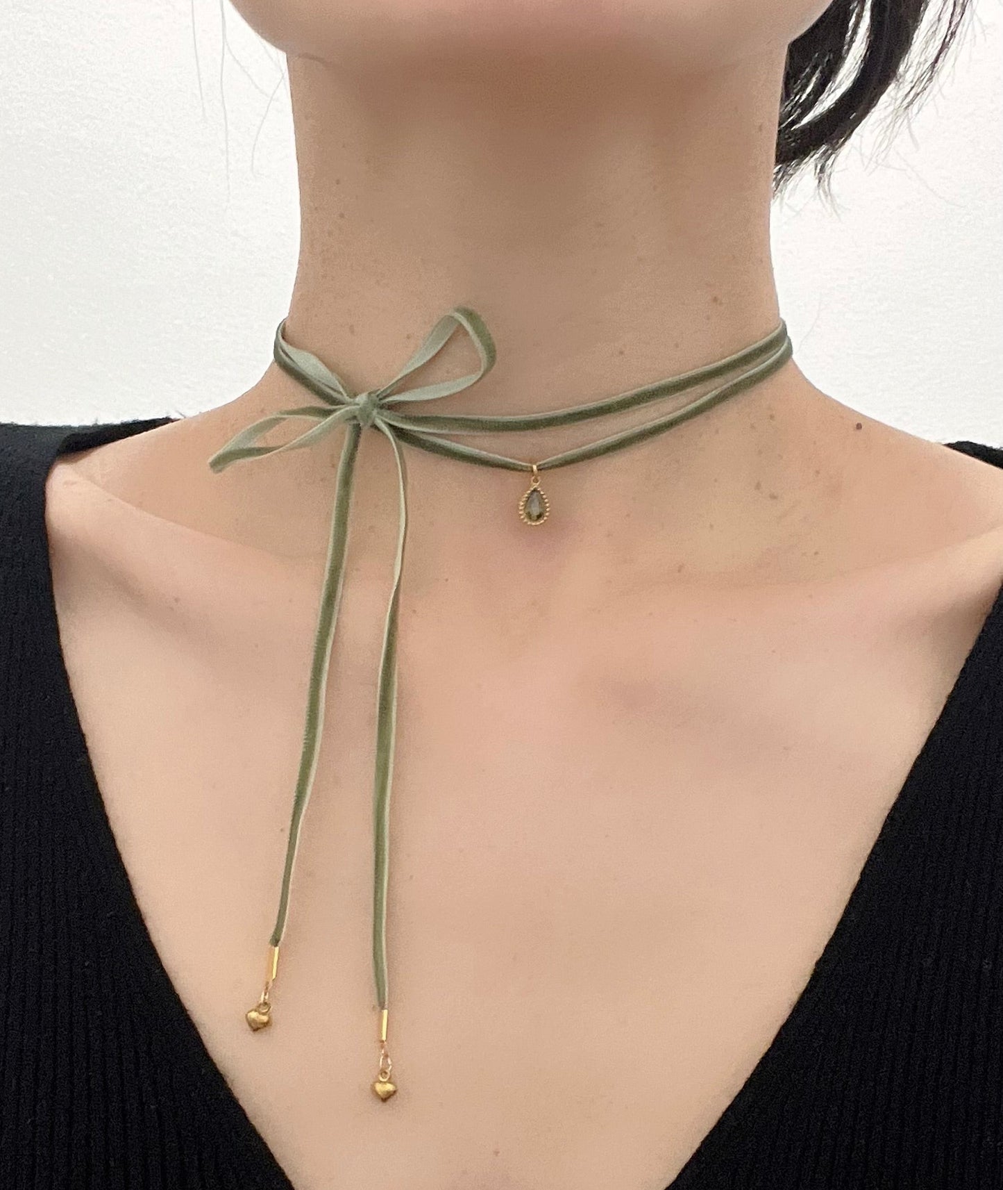 Vivienne Velvet Wrap Choker Necklace - Olive Green