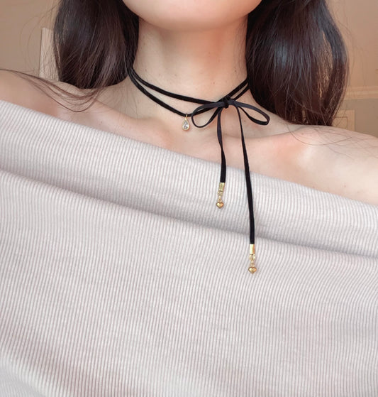 Vivienne Velvet Wrap Choker Necklace - Black