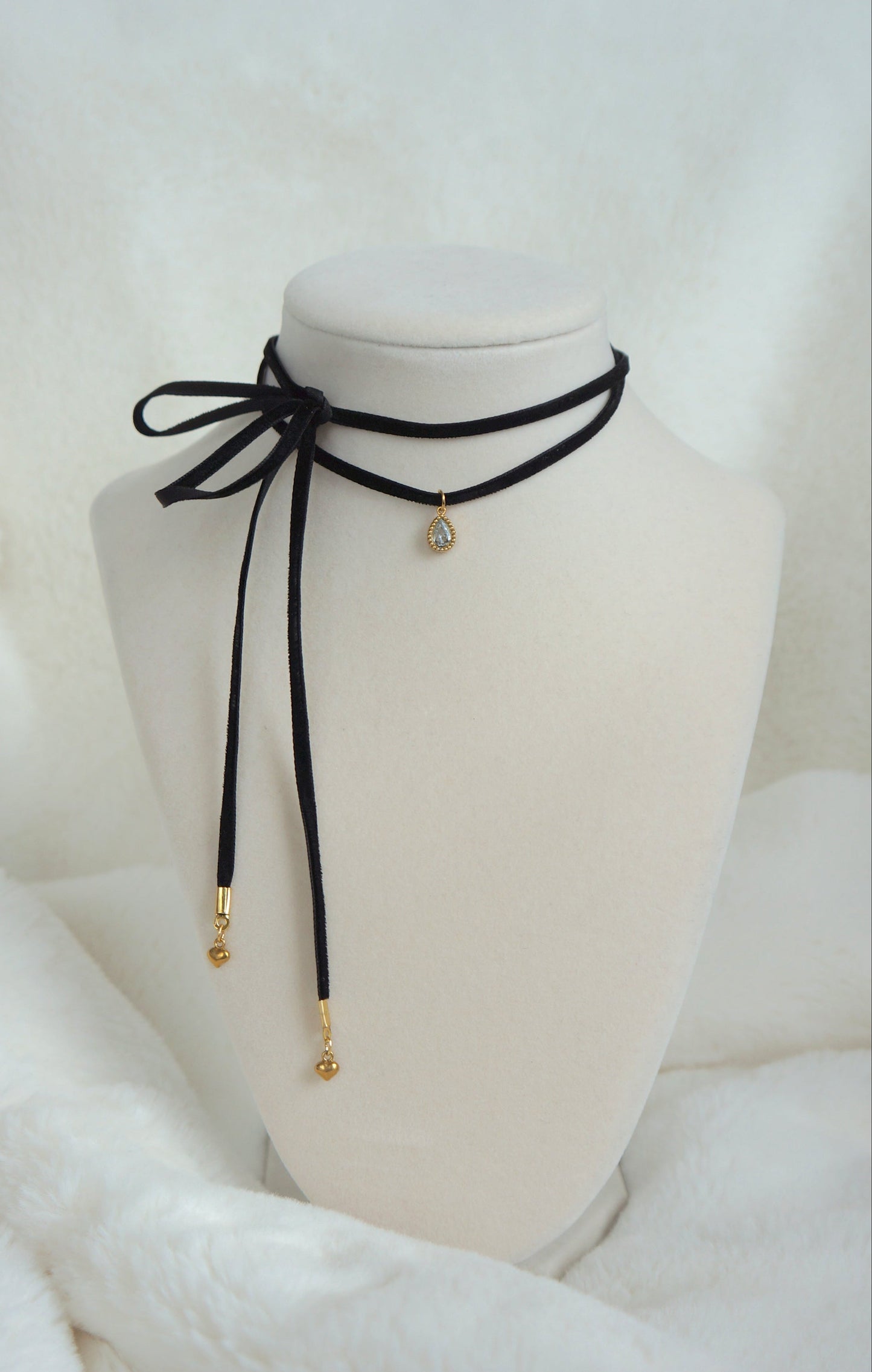 Vivienne Velvet Wrap Choker Necklace - Black